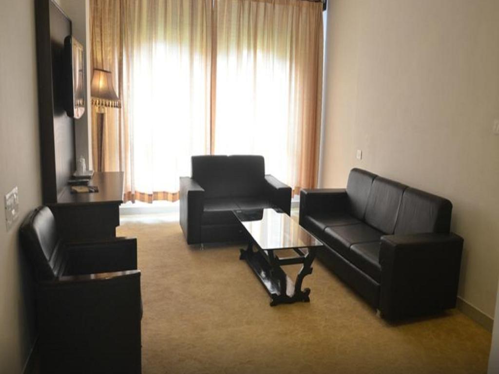 Seven Sky Clarks Exotica Hotel Bhuj Værelse billede