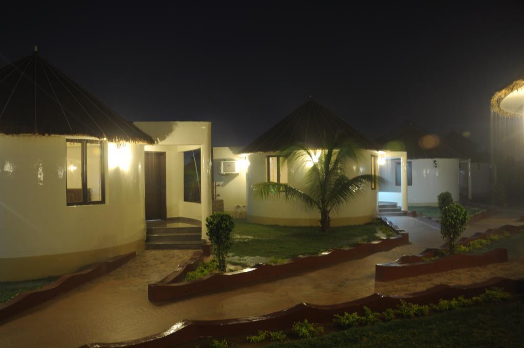 Seven Sky Clarks Exotica Hotel Bhuj Værelse billede