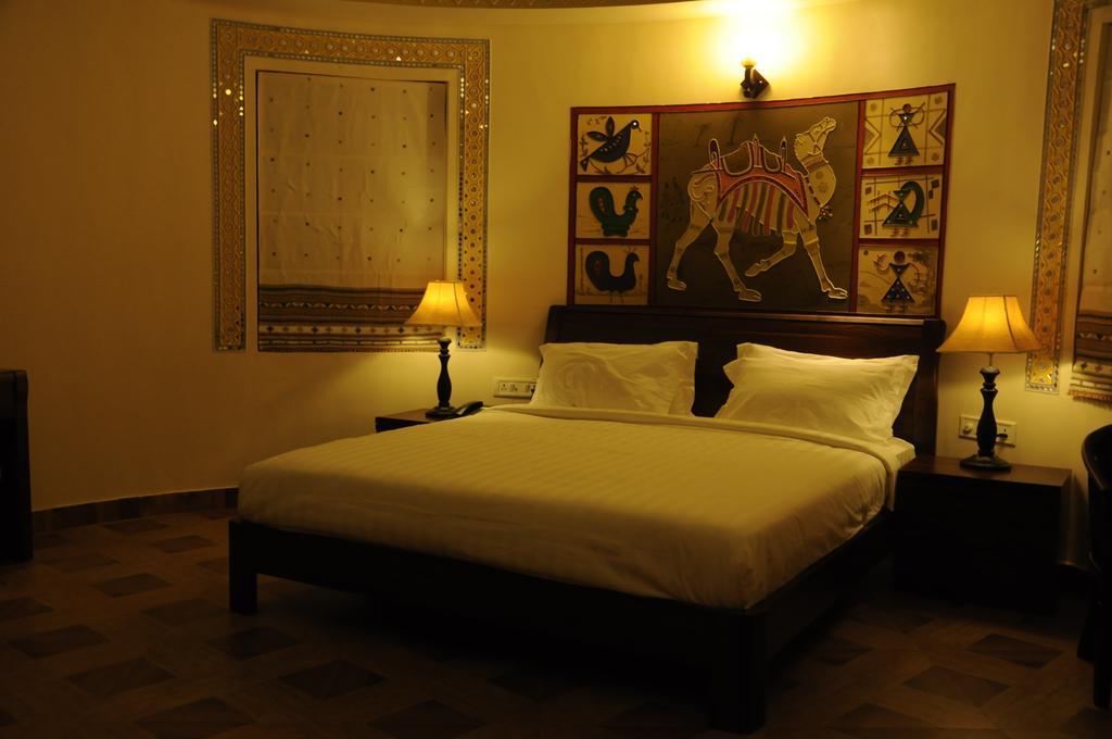 Seven Sky Clarks Exotica Hotel Bhuj Eksteriør billede