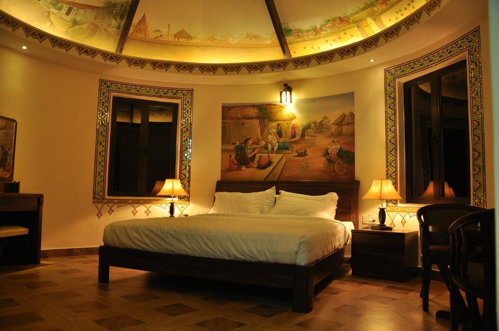 Seven Sky Clarks Exotica Hotel Bhuj Værelse billede