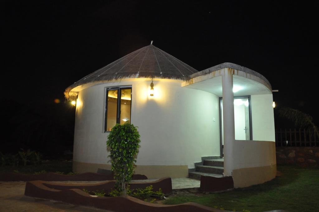 Seven Sky Clarks Exotica Hotel Bhuj Værelse billede