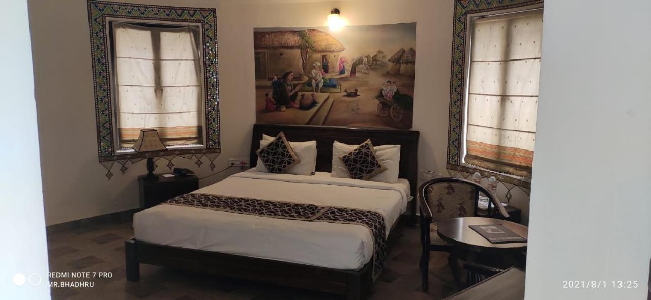 Seven Sky Clarks Exotica Hotel Bhuj Eksteriør billede