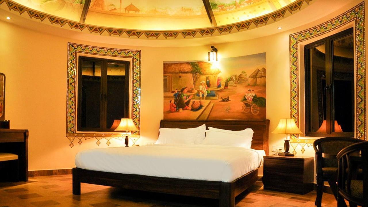 Seven Sky Clarks Exotica Hotel Bhuj Eksteriør billede