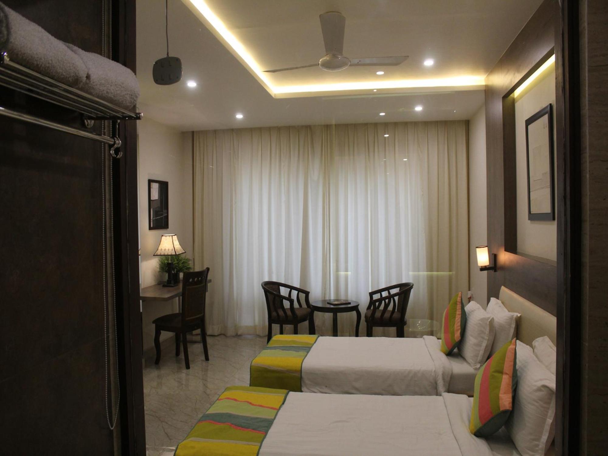 Seven Sky Clarks Exotica Hotel Bhuj Eksteriør billede