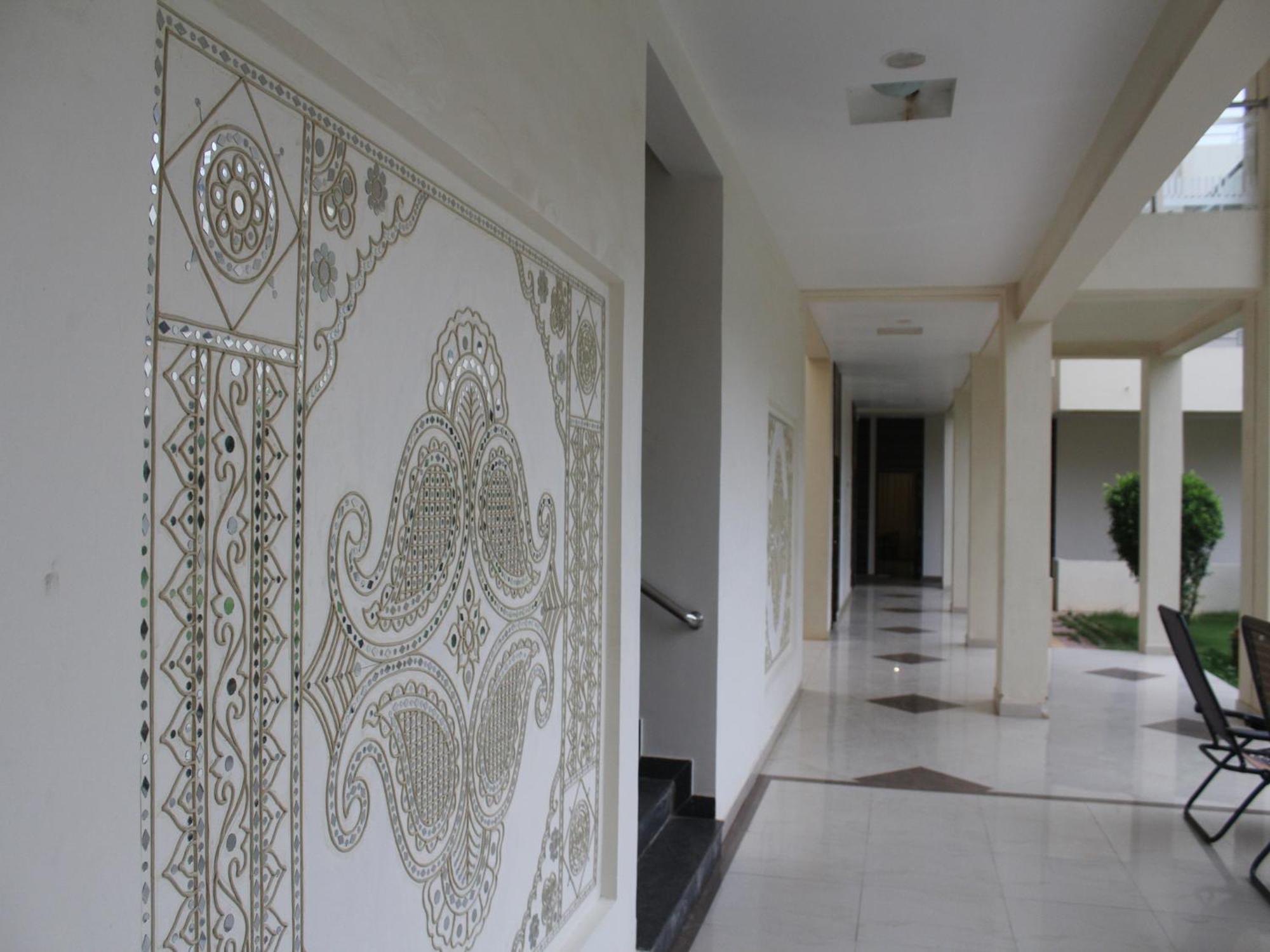 Seven Sky Clarks Exotica Hotel Bhuj Eksteriør billede