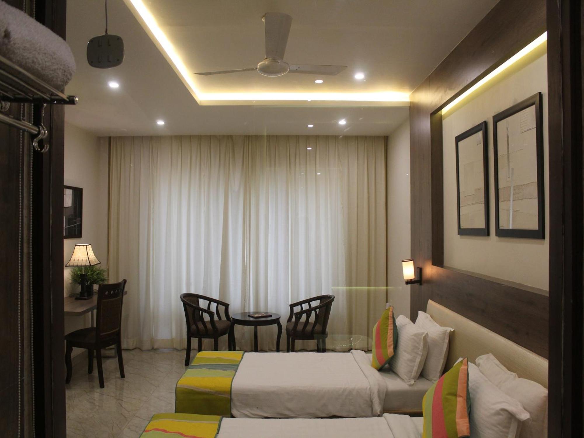 Seven Sky Clarks Exotica Hotel Bhuj Eksteriør billede