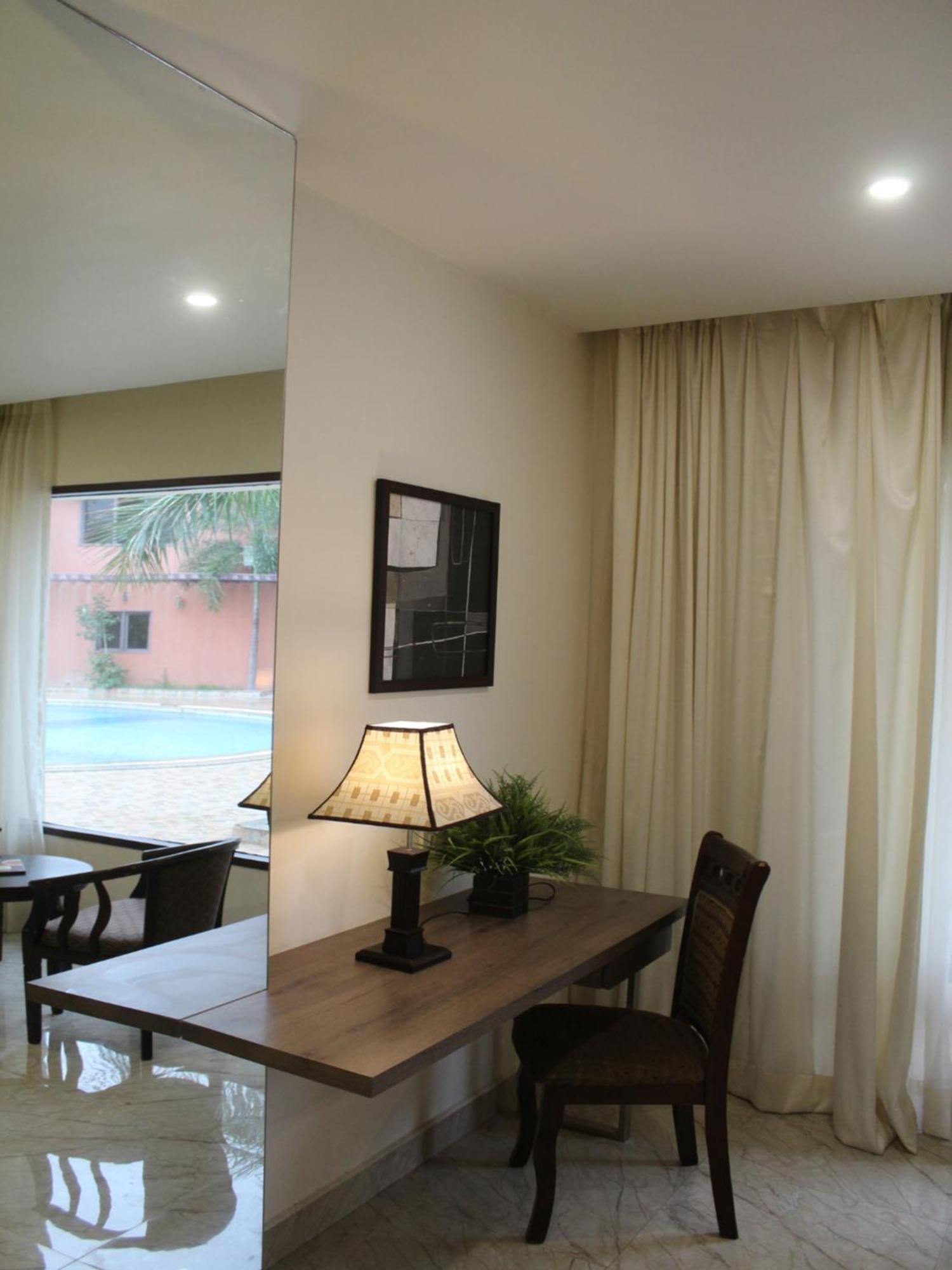 Seven Sky Clarks Exotica Hotel Bhuj Eksteriør billede