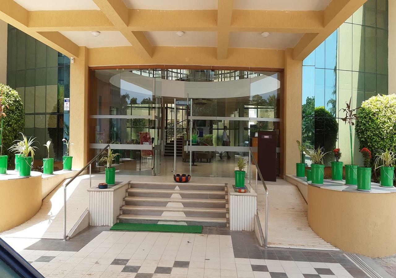 Seven Sky Clarks Exotica Hotel Bhuj Eksteriør billede